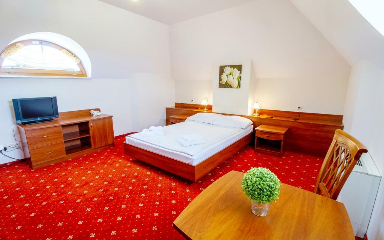 Hotel Stary Mlyn Koziegłowy Eksteriør billede